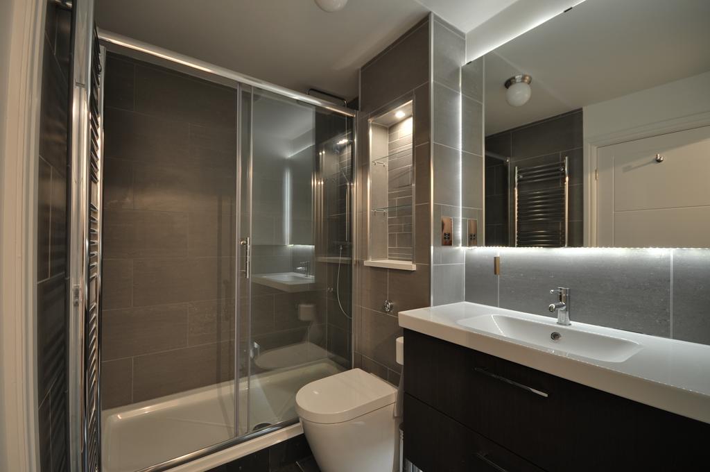 The Garden Apartment, Near Airport & Apartment