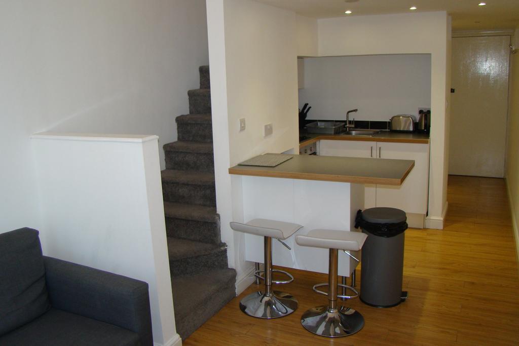 Corporation Street Apartment *