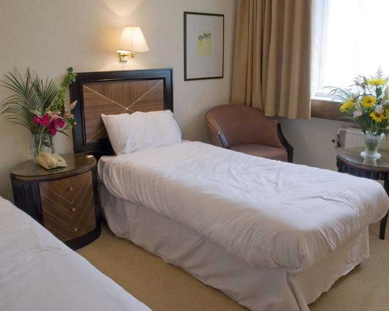 Airport Hotel 3*