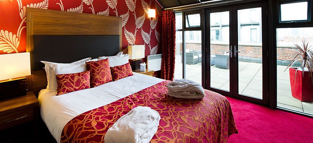 The Place Aparthotel