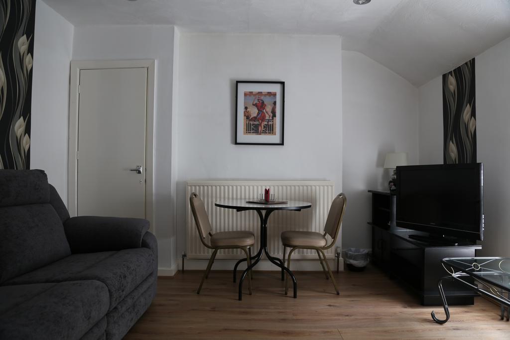 La Suisse Serviced Appartement *