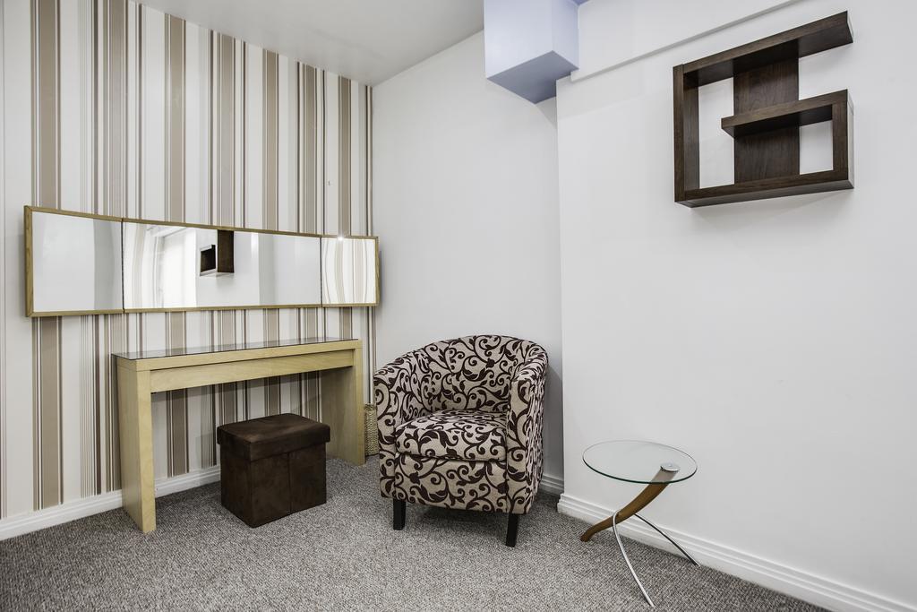 Express Building Apartment *