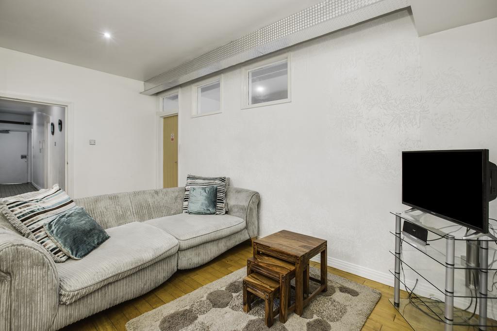 Express Building Apartment Manchester