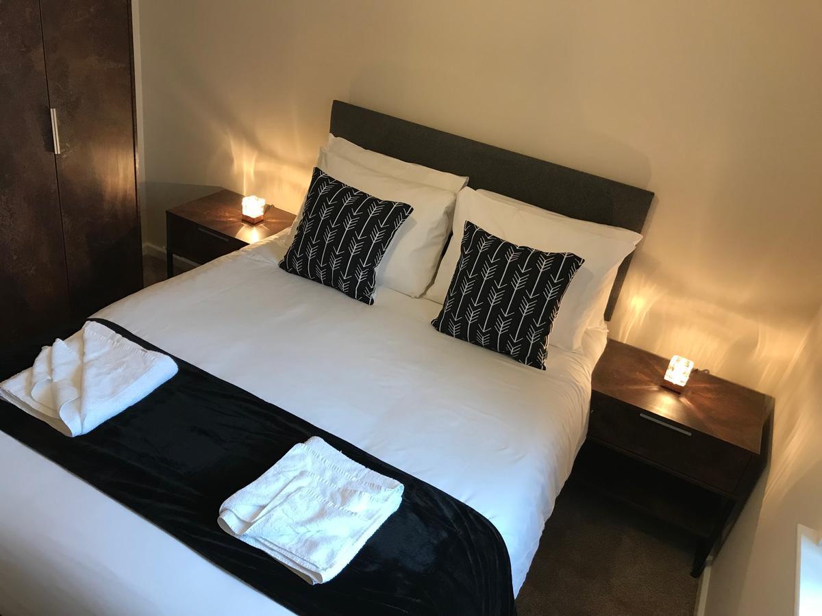 Approved Serviced Park Rise * Manchester