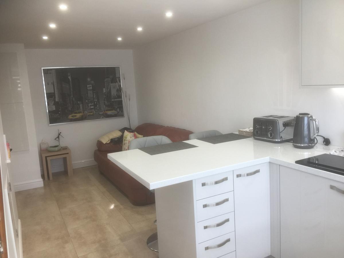 Apartment Thirty Five Rosewood