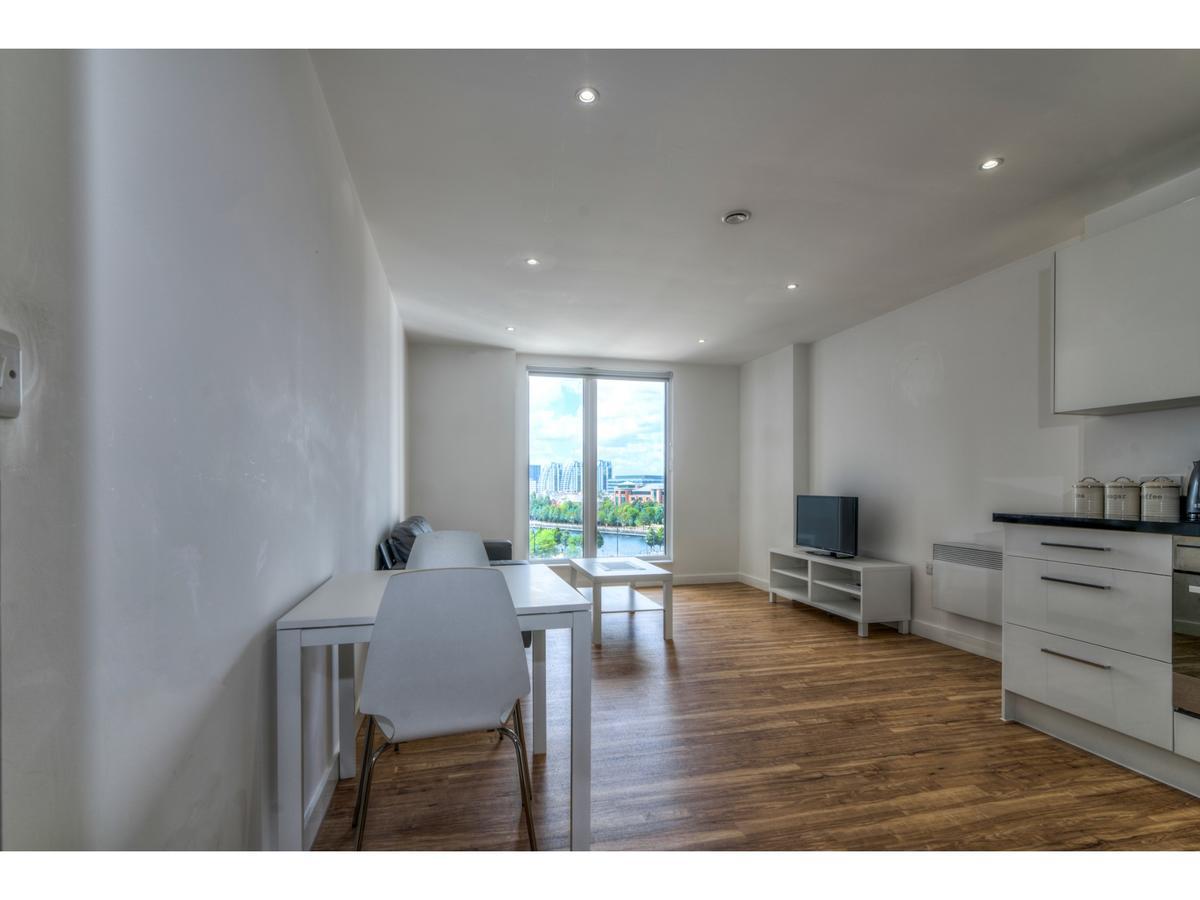 Apartment Stunning & Spacious 2br In Mediacityuk *