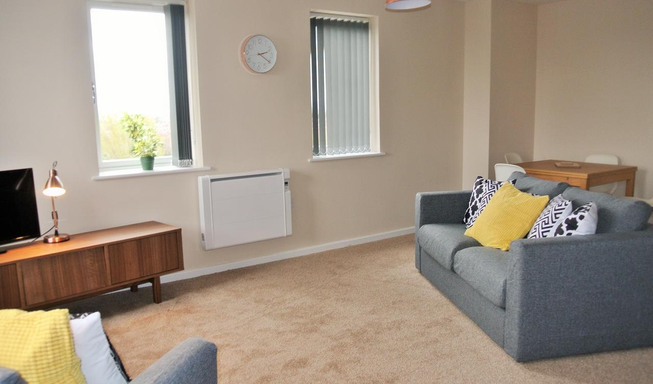 Approved Serviced Park Rise Apartment Manchester