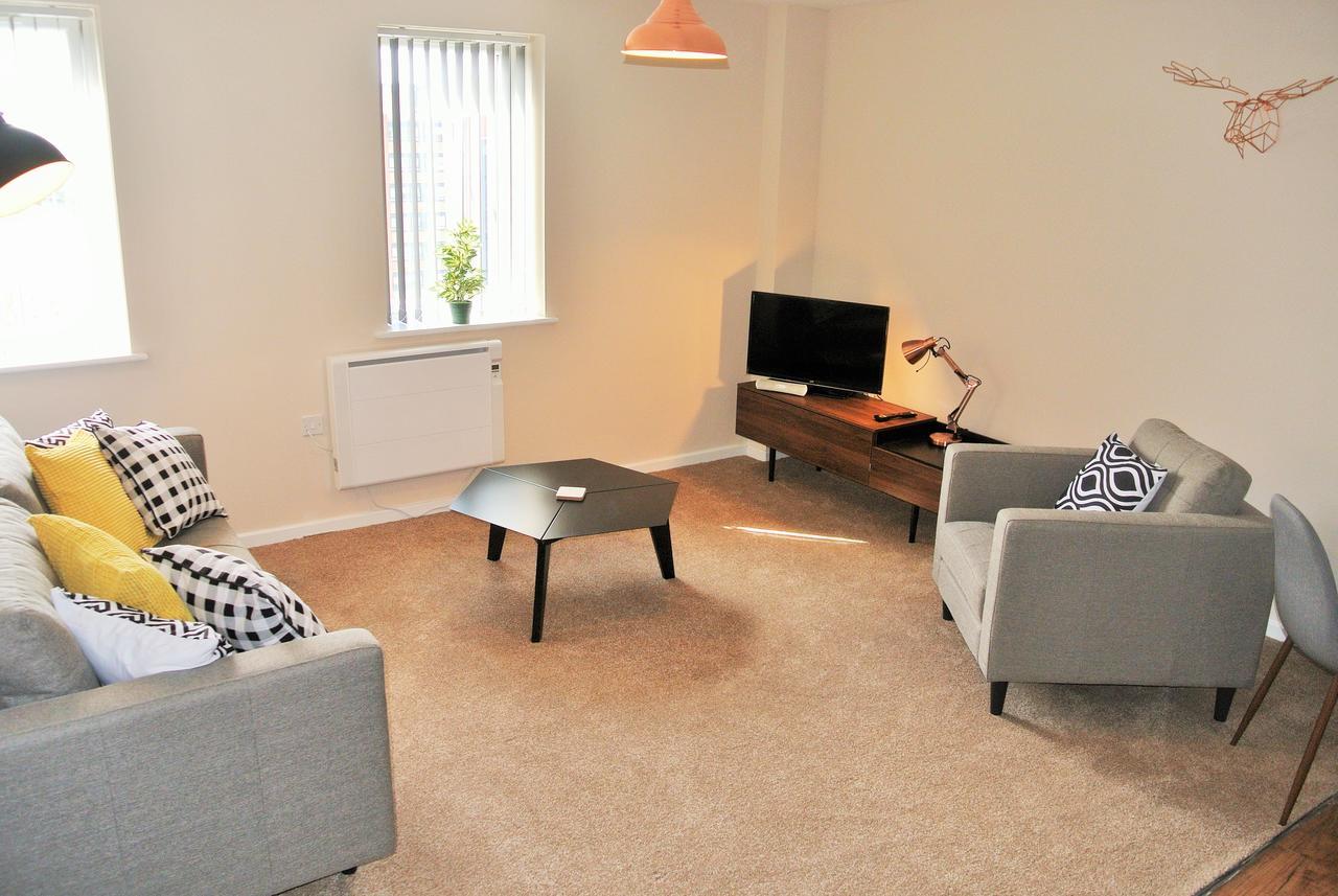 Approved Serviced Park Rise Apartment *