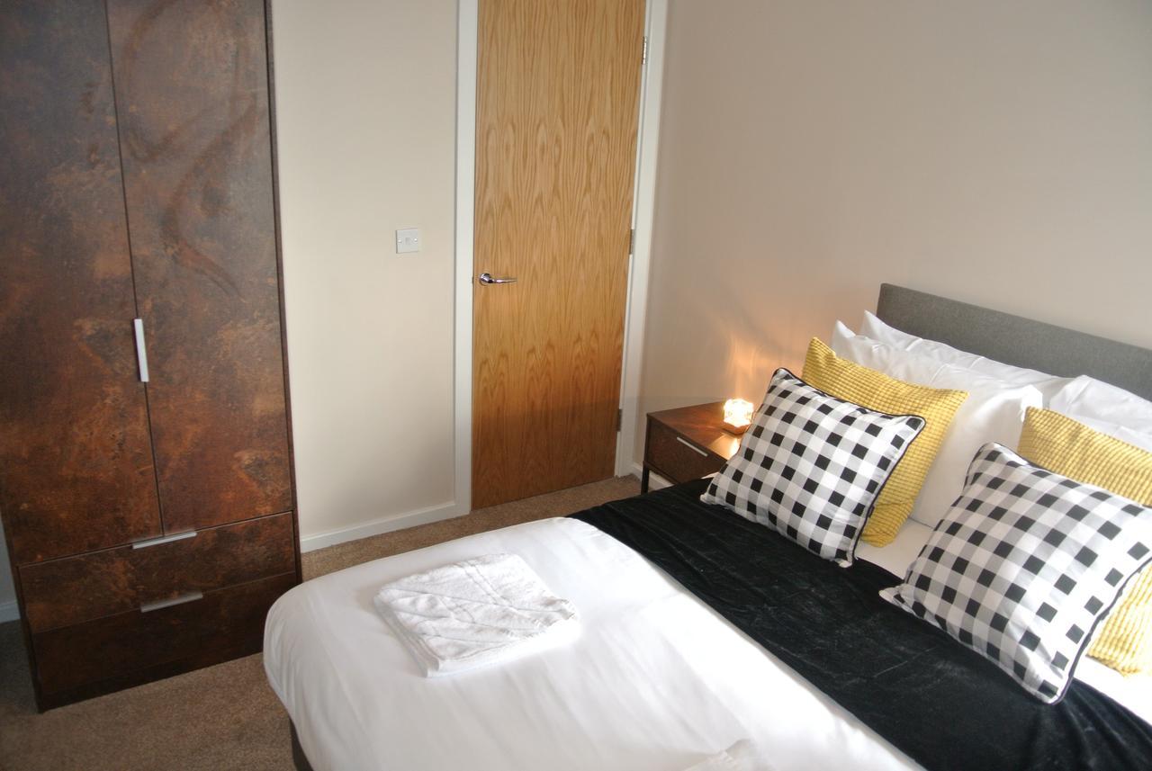 Apartment Approved Serviced Park Rise *