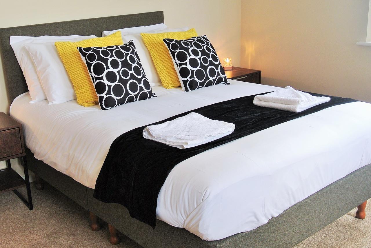 Approved Serviced Park Rise Apartment Manchester