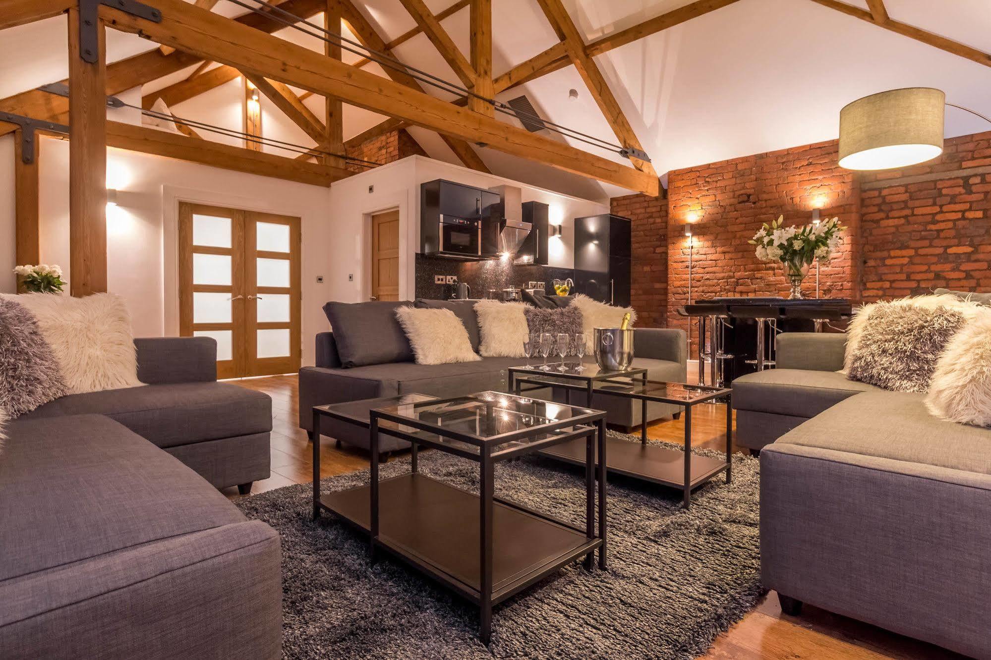 Eleska's Aparthotel 4*