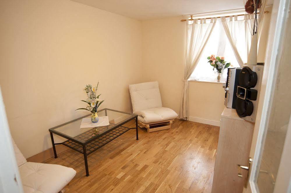 Apartment Park Hall