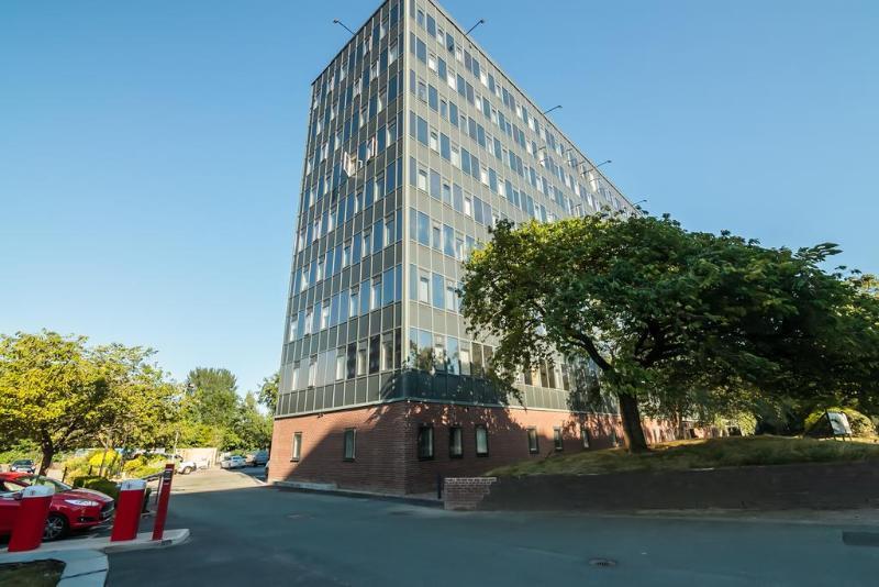 Approved Serviced Park Rise Apartment Manchester