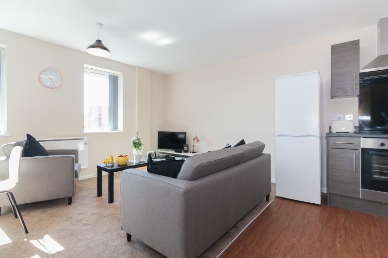 Approved Serviced Park Rise Apartment *