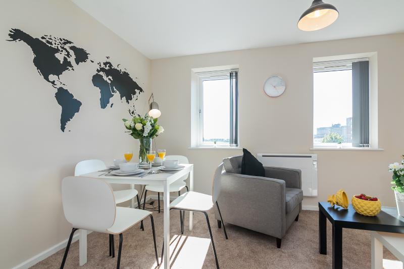 Approved Serviced Park Rise Apartment *