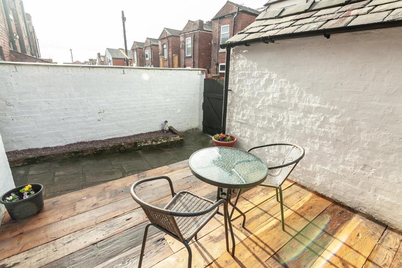 Holiday home Park House - Large 3 Bedroom Victorian House, 10 Mins From Manchester