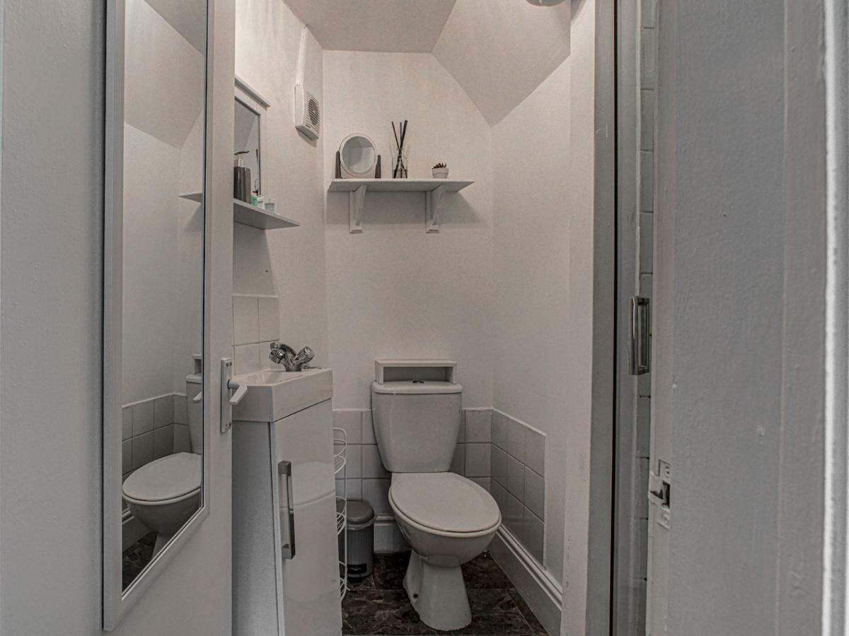Apartment Entire Studio Walking Distance To Mufc! Manchester