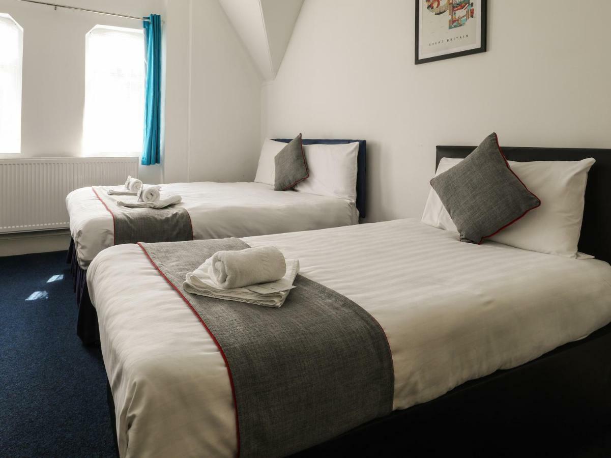 Oyo Hala Guest house Manchester