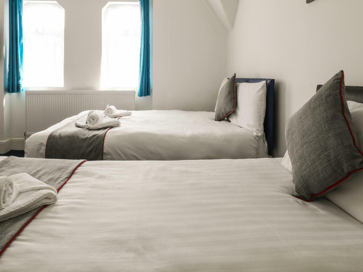 Oyo Hala 3* Manchester