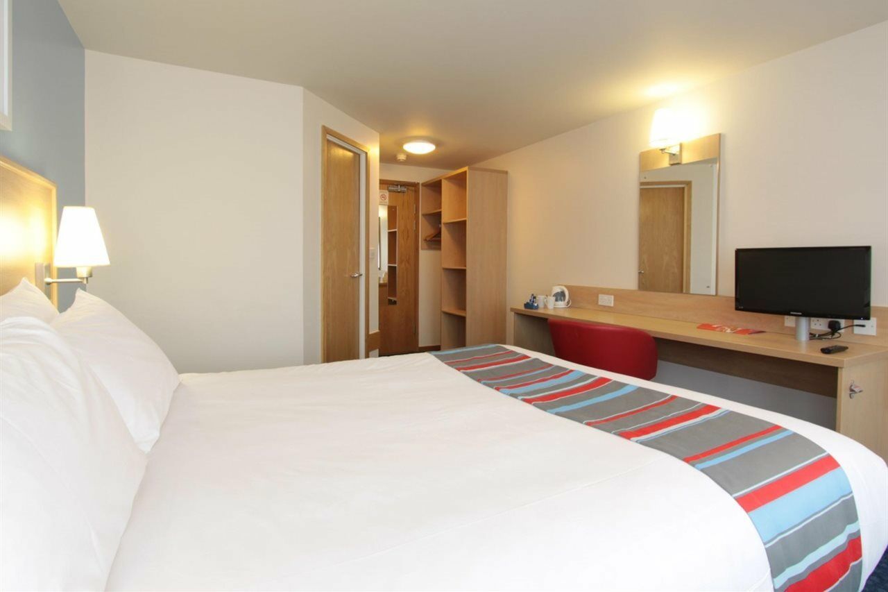 Travelodge Birch M62 Eastbound