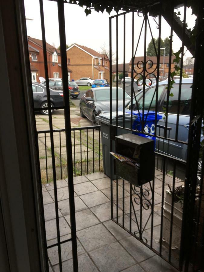 Holiday home 2bed New Bungalow, Central Manchester, Uk *