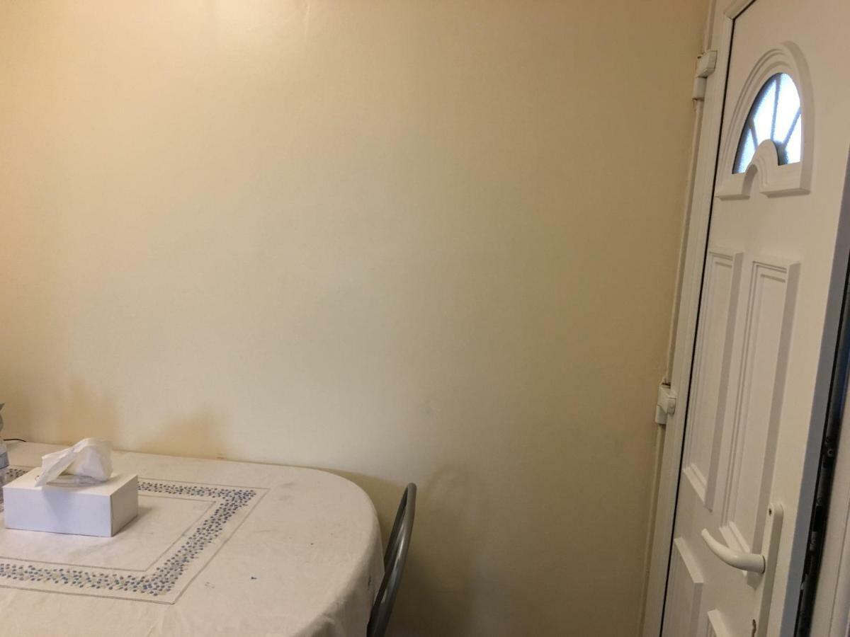 2bed New Bungalow, Central Manchester, Uk Vakantiehuis