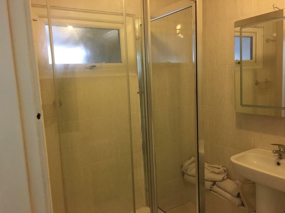 Holiday home 2bed New Bungalow, Central Manchester, Uk *