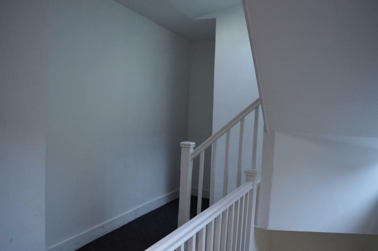 Spacious Shude Hill With Balcony Apartment *