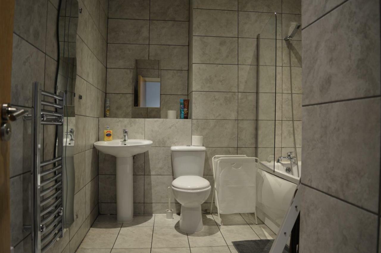 Spacious Shude Hill With Balcony Apartment Manchester