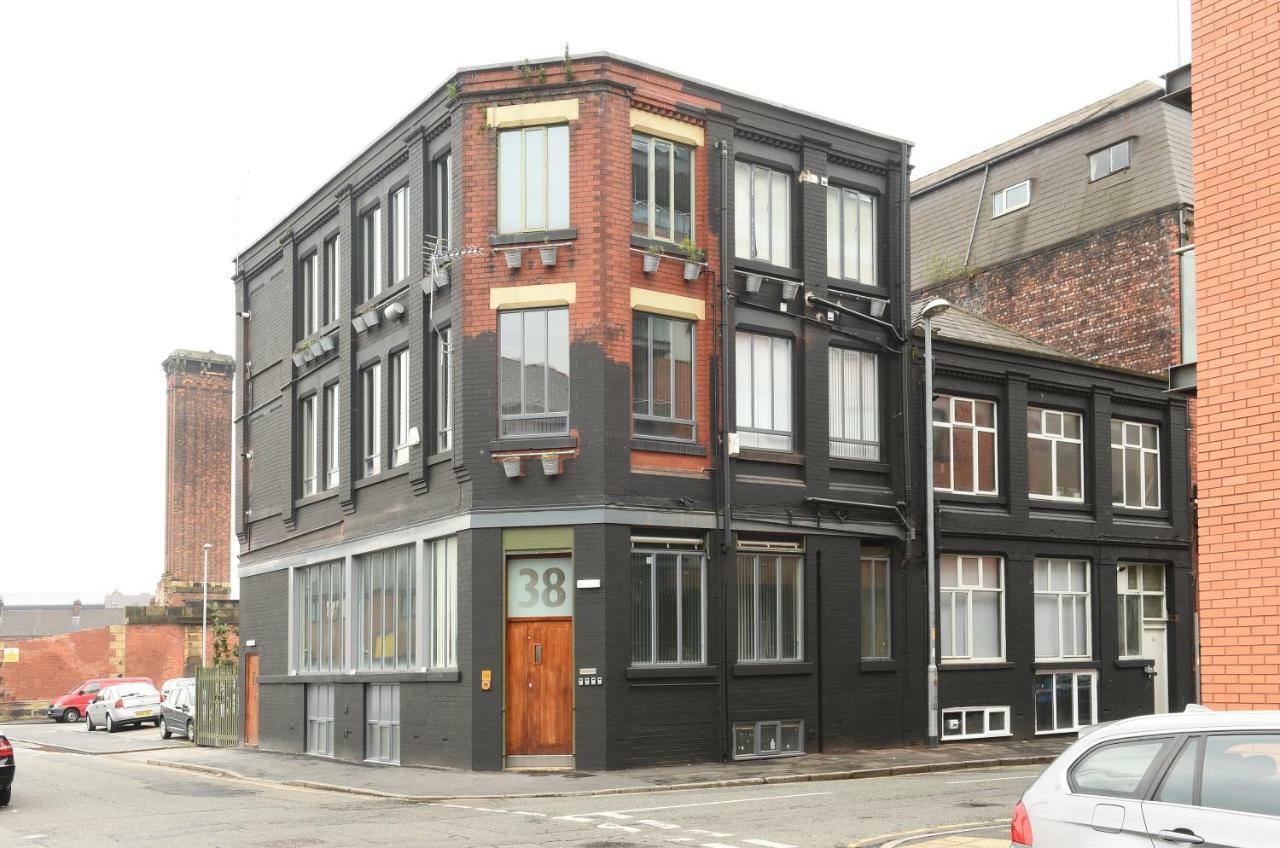 Slps 14 Hot Tub, Bar&outdoor Terrace Manchester