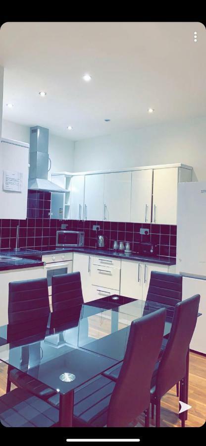 Spacious Shude Hill With Balcony Manchester