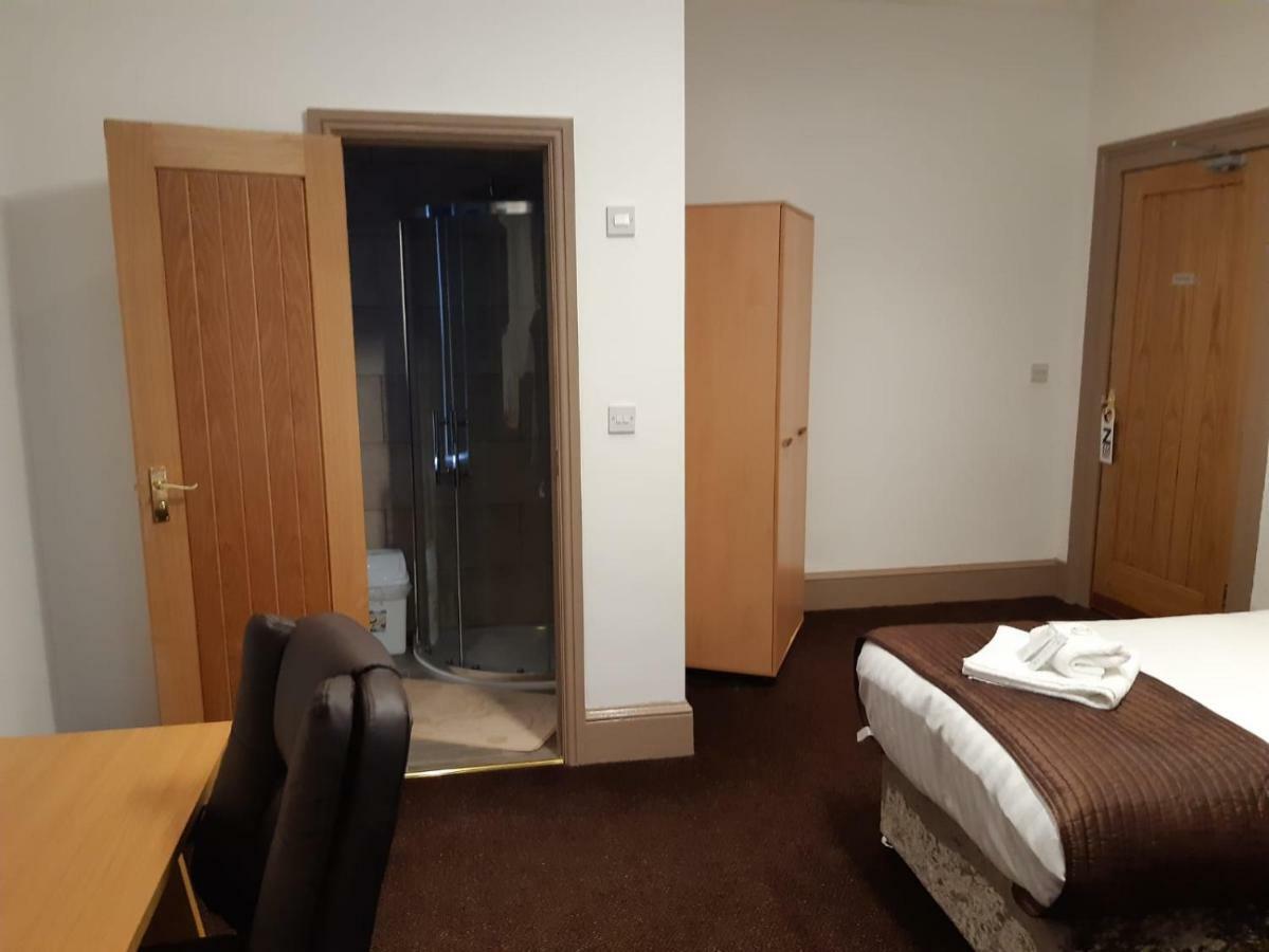 The Fallowfield Hotel 2*