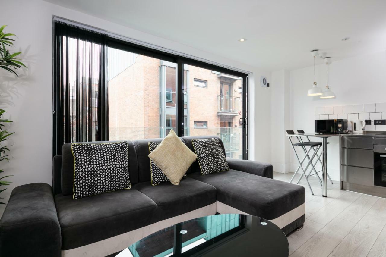 Manere Group - Tib Street Apartment *