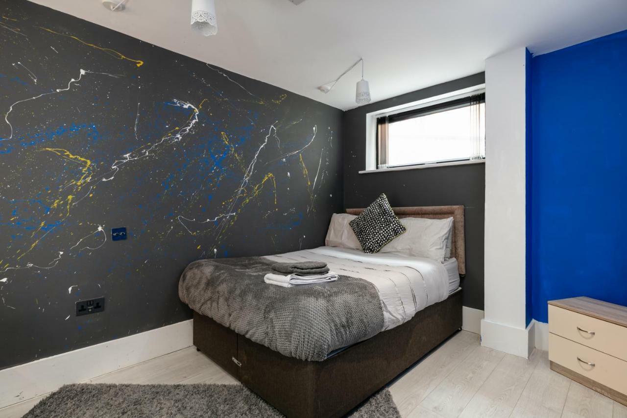 Manere Group - Tib Street Apartment *