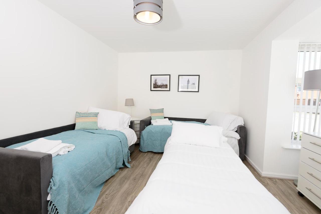 Park Hall Apartment *