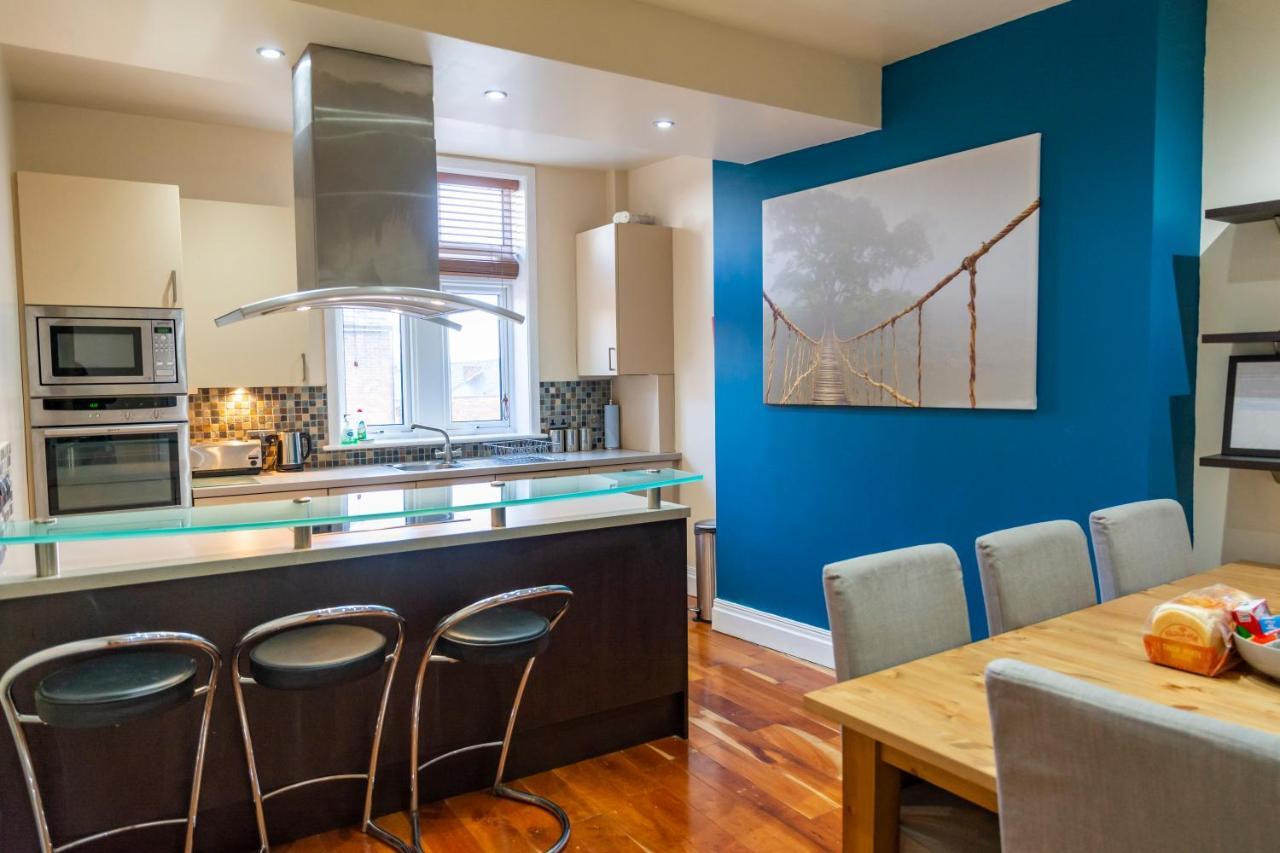Apartment No 1 - The Old Red King Pub, Whitefield,