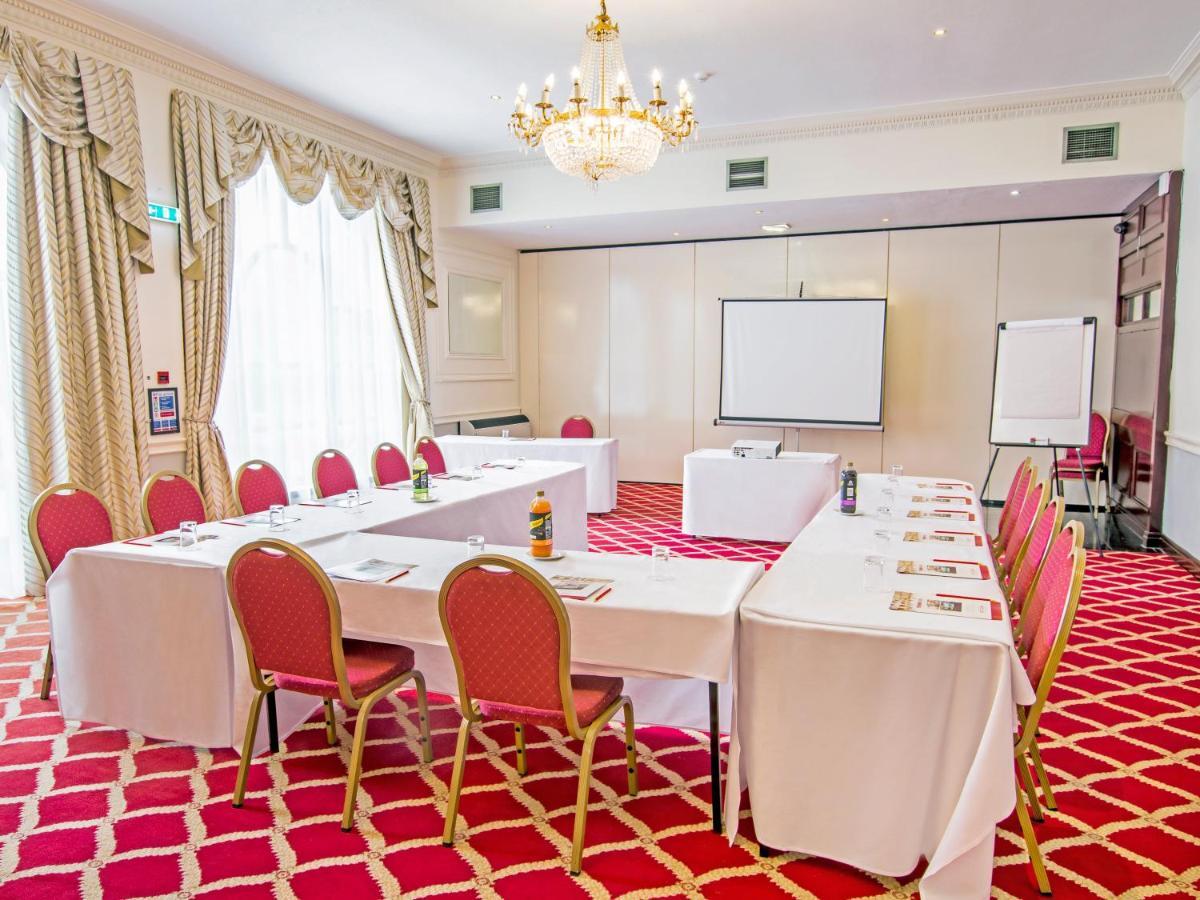 Britannia Country House & Spa Hotel 3*
