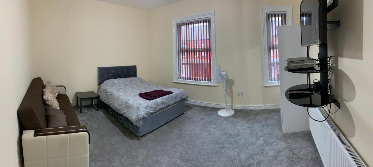Gasthuis 50 Mayford Road Manchester