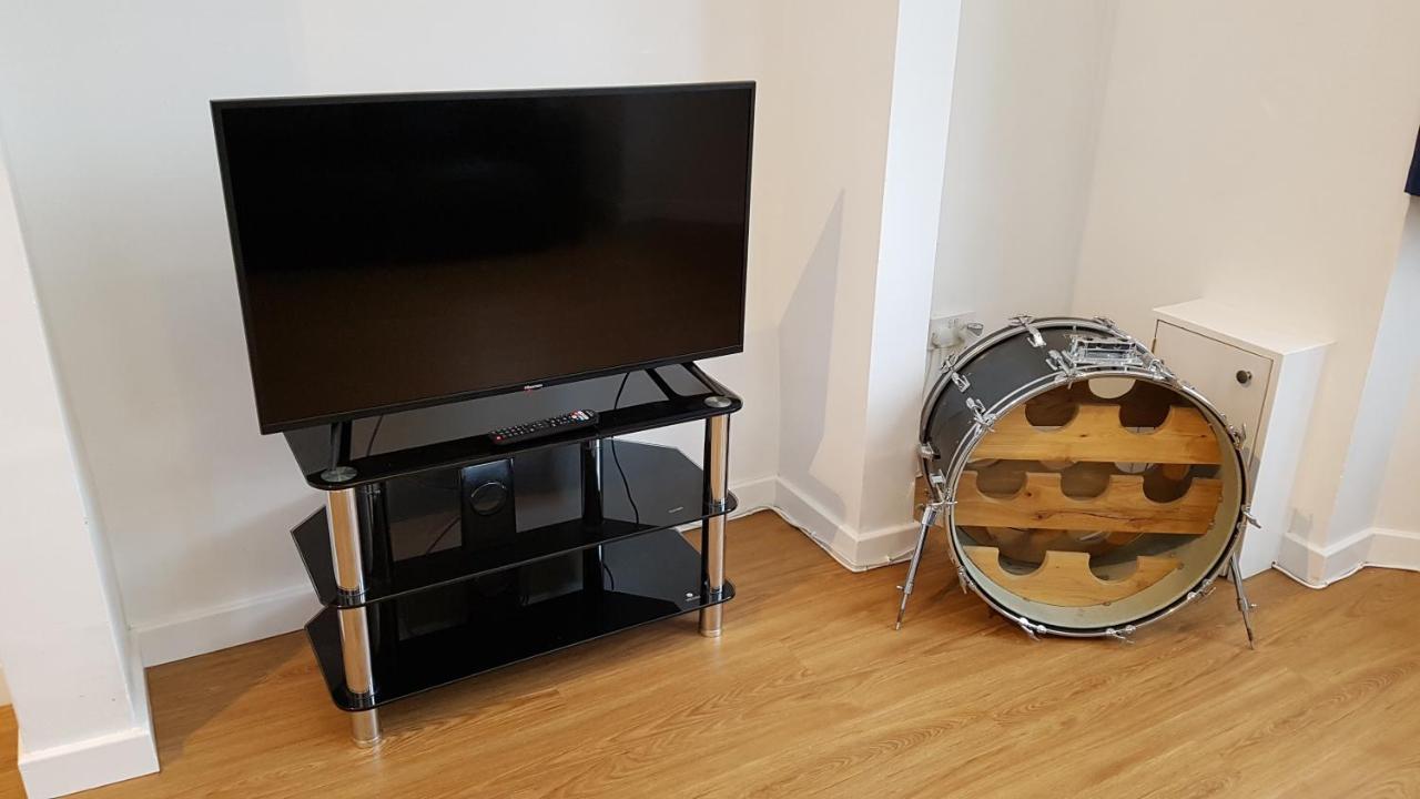 Appartement Number 1, Beech Road *
