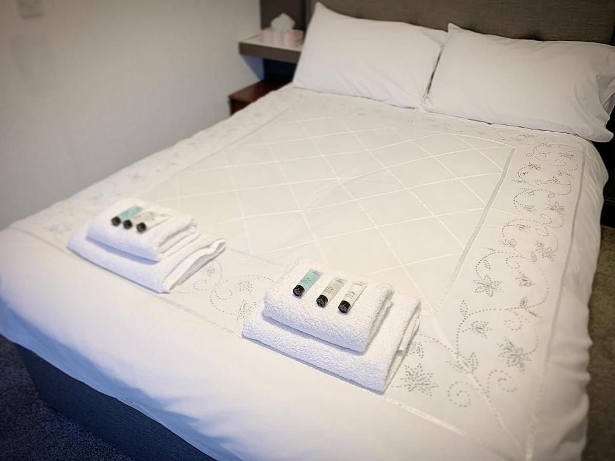 - Free Parking Guest house *