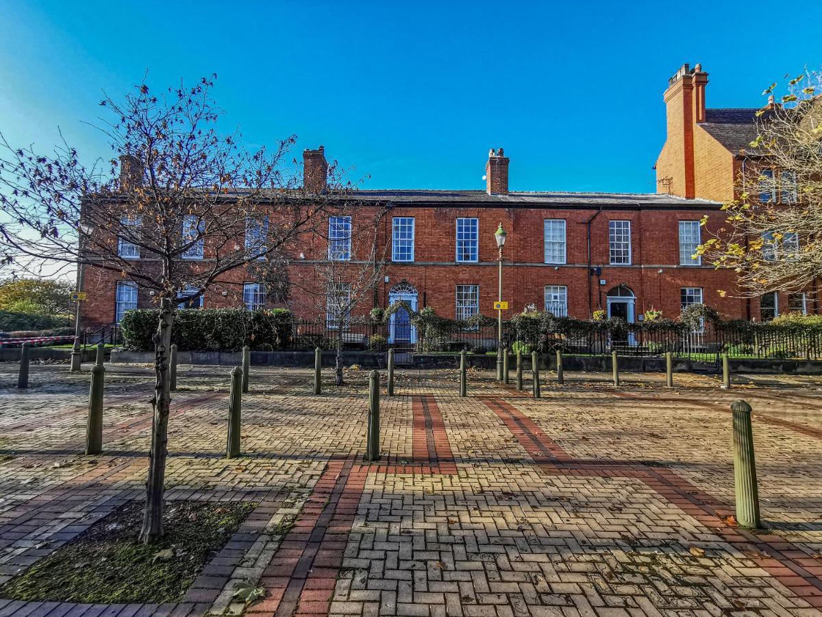 Holiday home The Ultimate House Sleeps 30