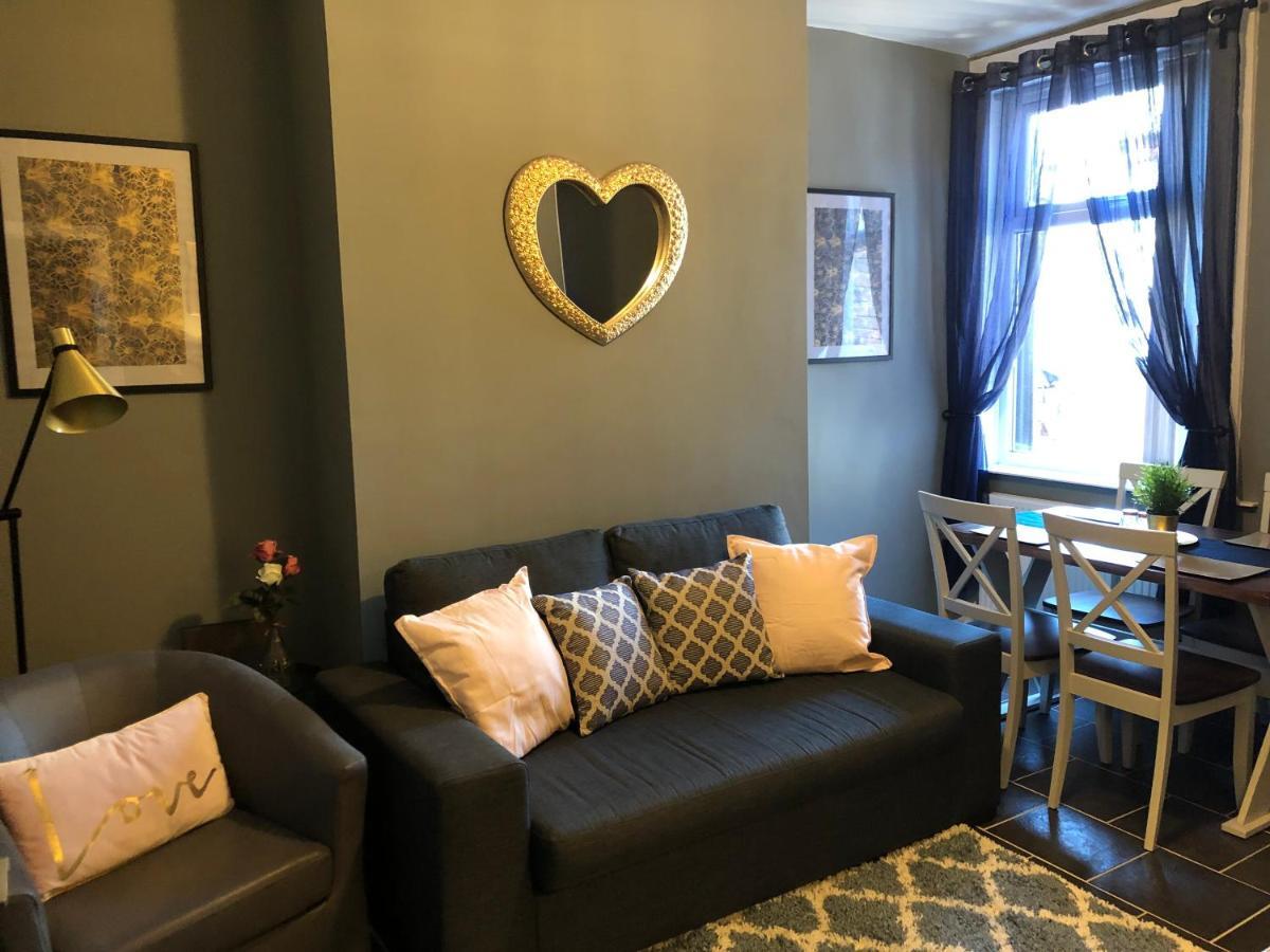 3. Stylish Private Double Near Centre * Manchester