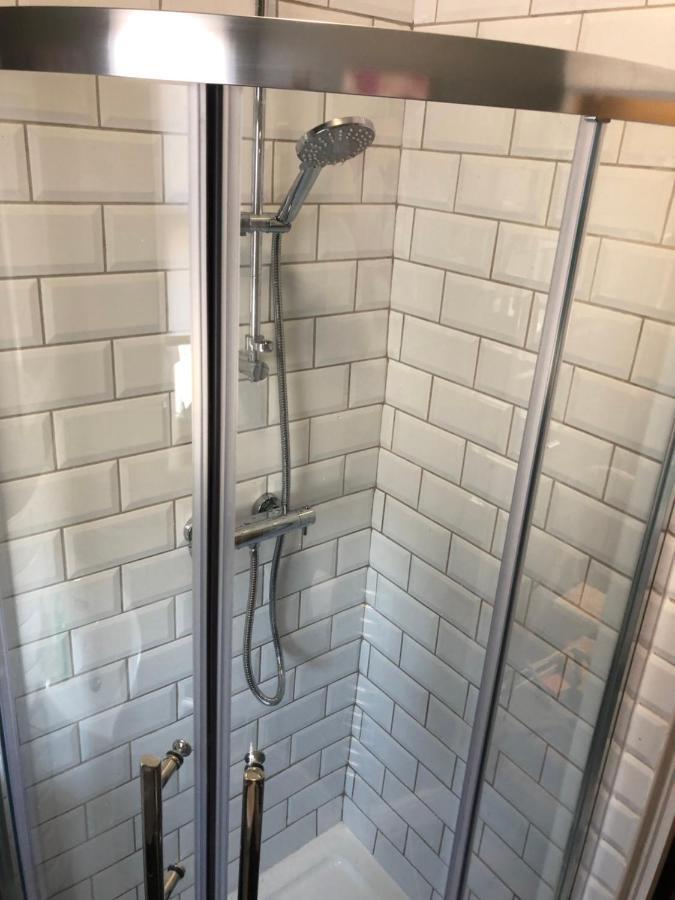 Guest house 3. Stylish Private Double Near Centre