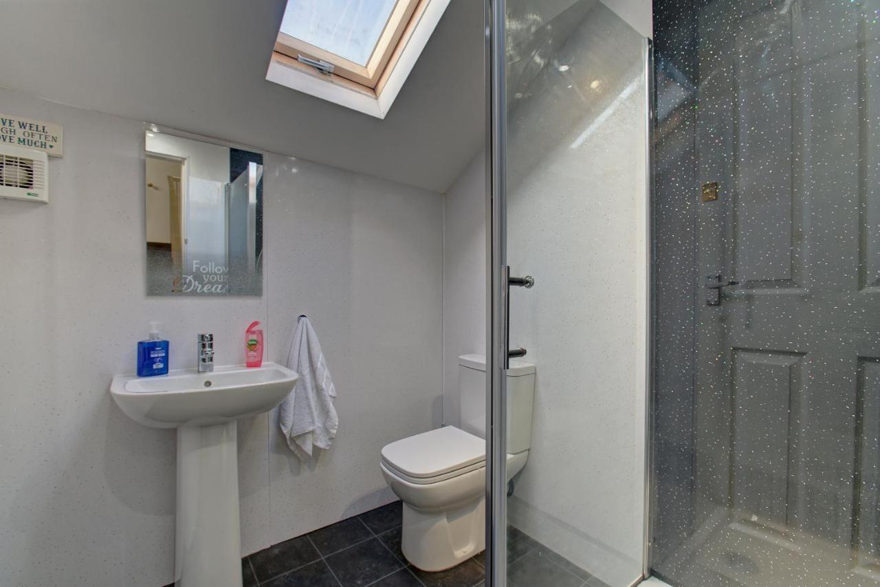Holiday home The Ultimate House Sleeps 30 Manchester