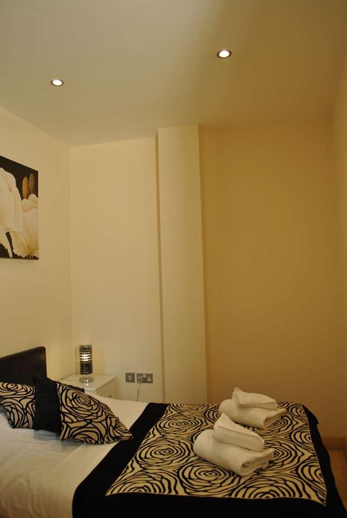 Dreamhouse Centre * Manchester
