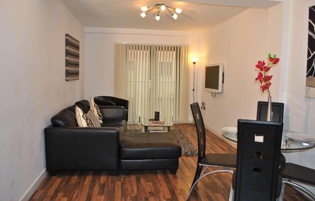 Dreamhouse West * Manchester