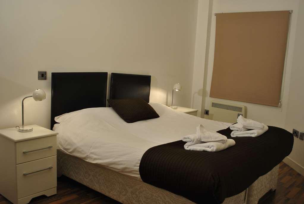 Dreamhouse West * Manchester