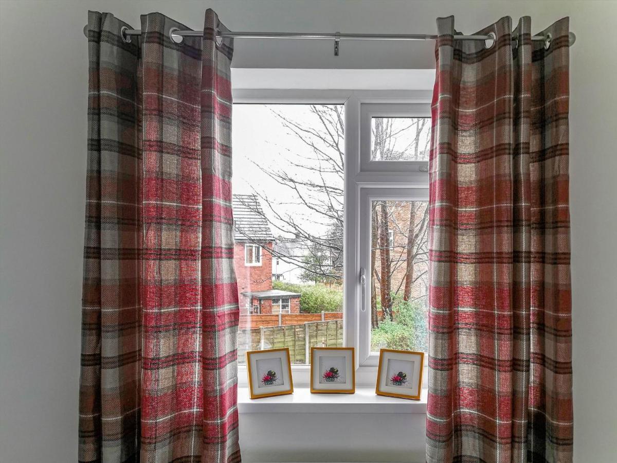 Gorgeous 3 Bed Near Airport Holiday home Manchester