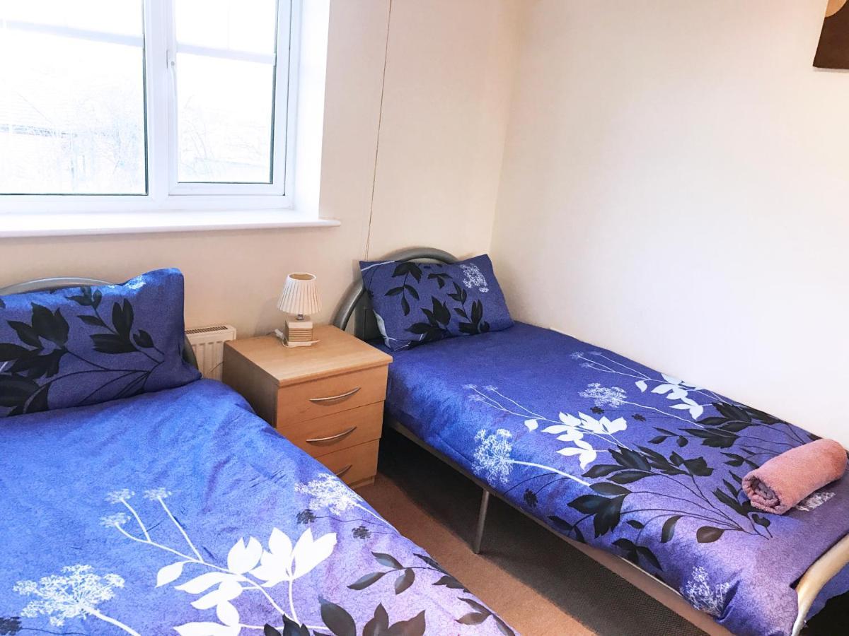 Guest house My-places Abbotsfield Court Townhouse 4 Manchester