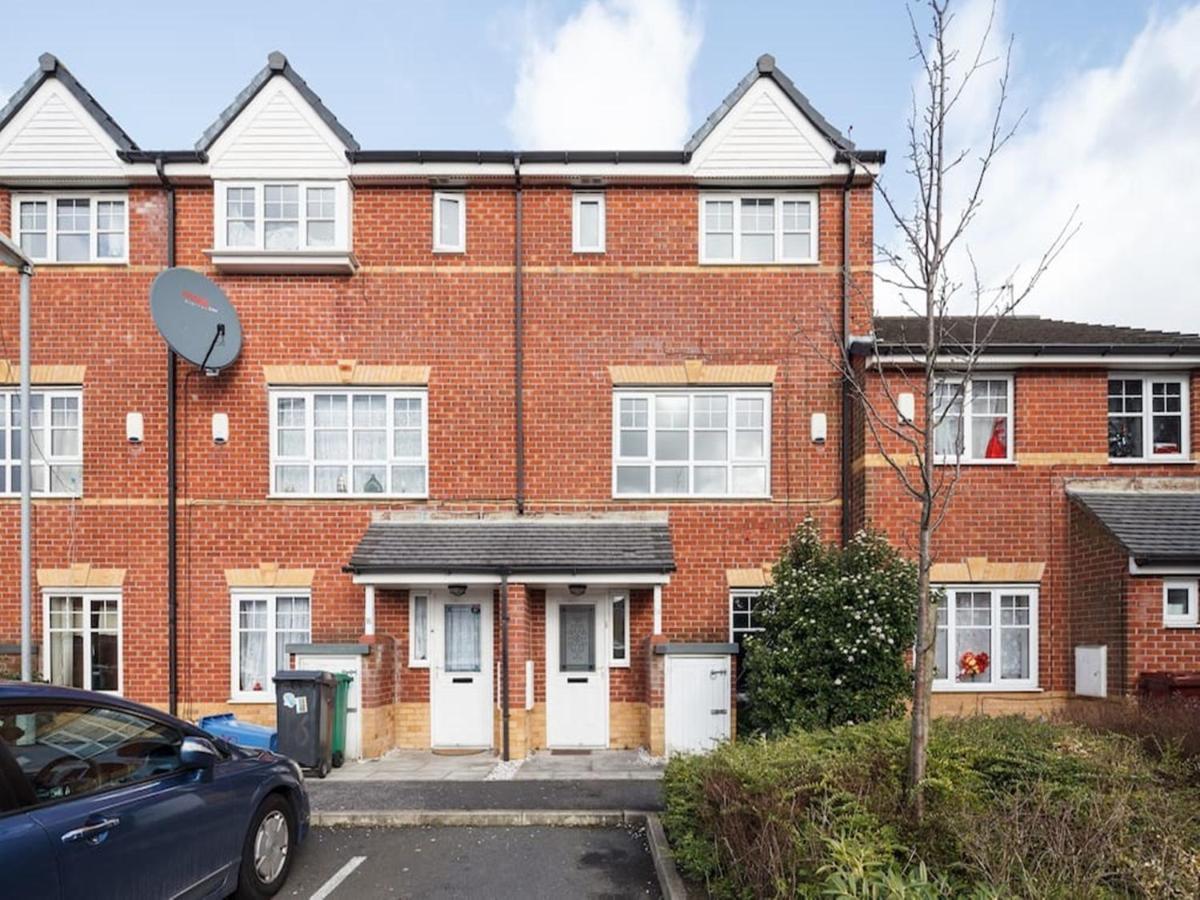 My-places Abbotsfield Court Townhouse 4 Manchester
